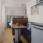 Hotel apartamentowy Edgar Hameau - Porte De Versailles Paryż